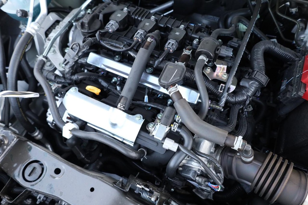 Nissan Versa Vehicle Image 24