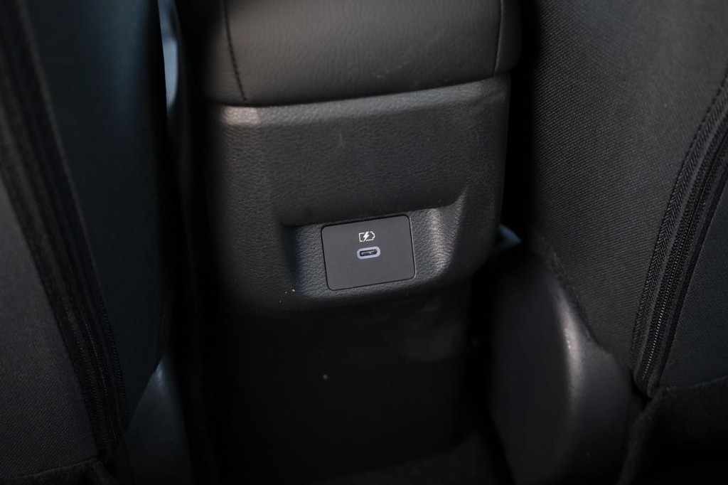 Nissan Versa Vehicle Image 21