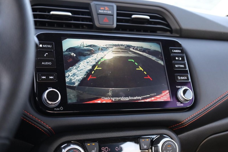 Nissan Versa Vehicle Image 11