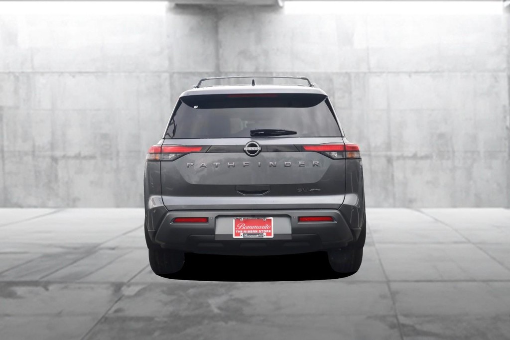 Nissan Pathfinder Vehicle Image 06