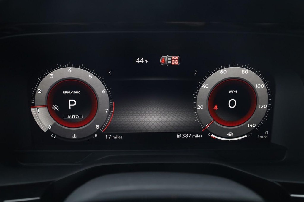 Nissan Pathfinder Vehicle Image 13