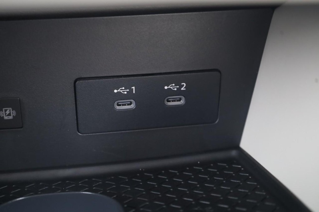 Nissan Pathfinder Vehicle Image 17