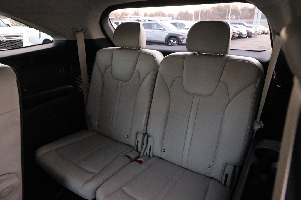 Kia Sorento Hybrid Vehicle Image 11