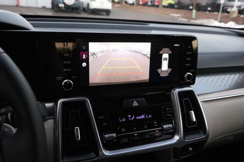 Kia Sorento Hybrid Vehicle Image 18