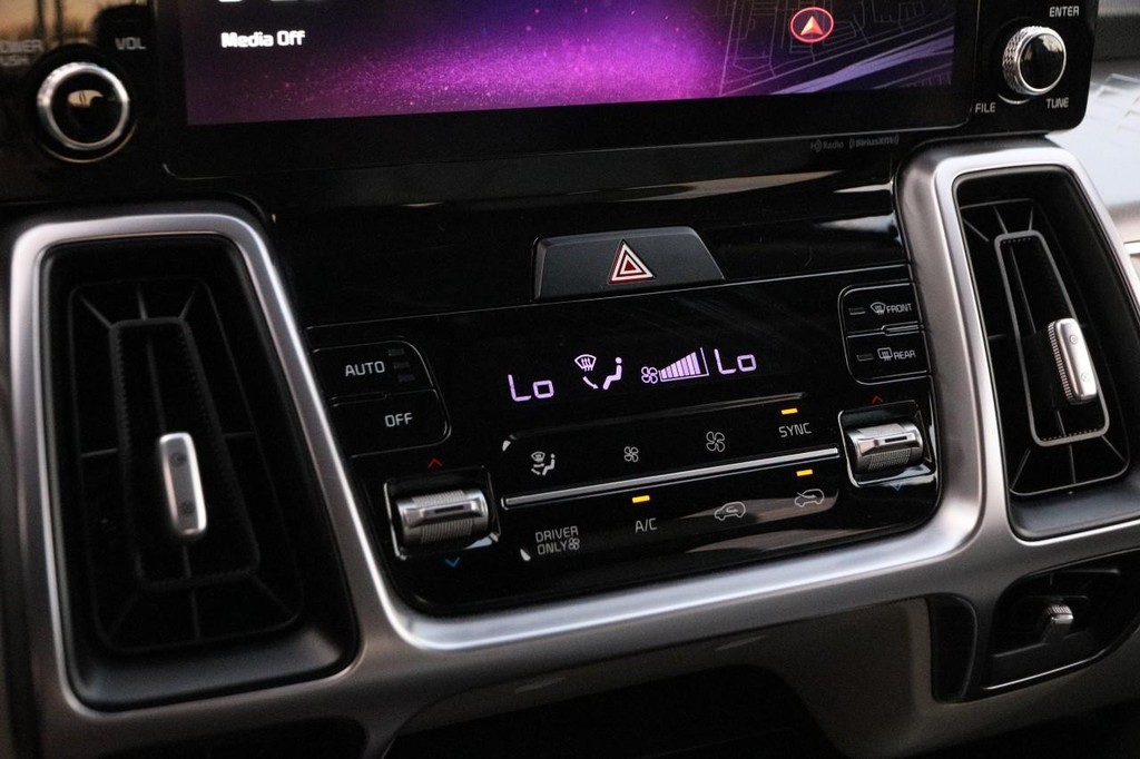 Kia Sorento Hybrid Vehicle Image 19