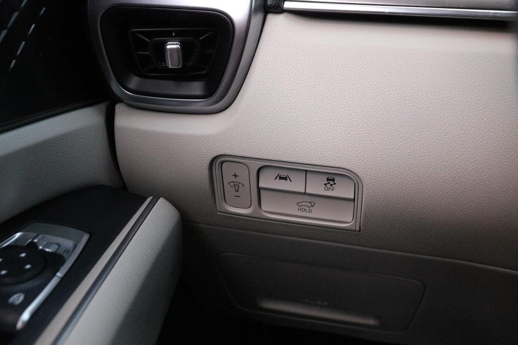 Kia Sorento Hybrid Vehicle Image 22