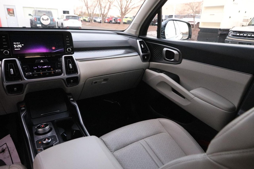 Kia Sorento Hybrid Vehicle Image 27