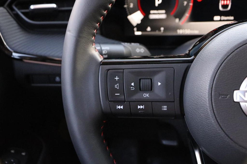 Nissan Kicks Vehicle Image 12