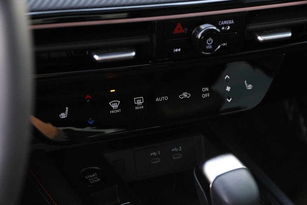 Nissan Kicks Vehicle Image 18