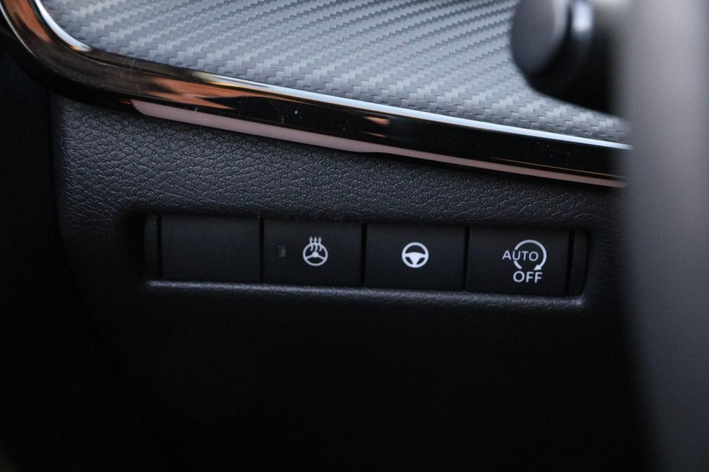 Nissan Kicks Vehicle Image 20