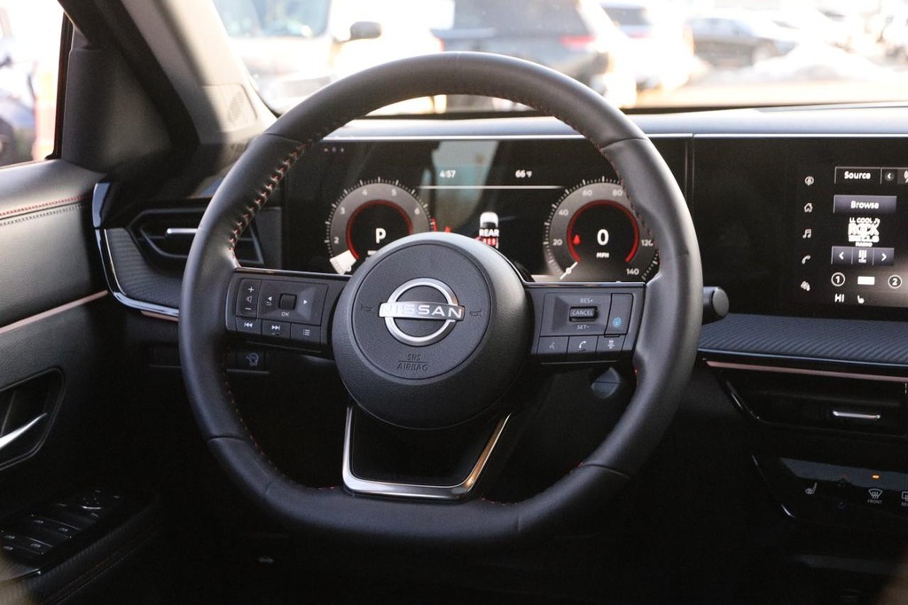 Nissan Kicks Vehicle Image 23