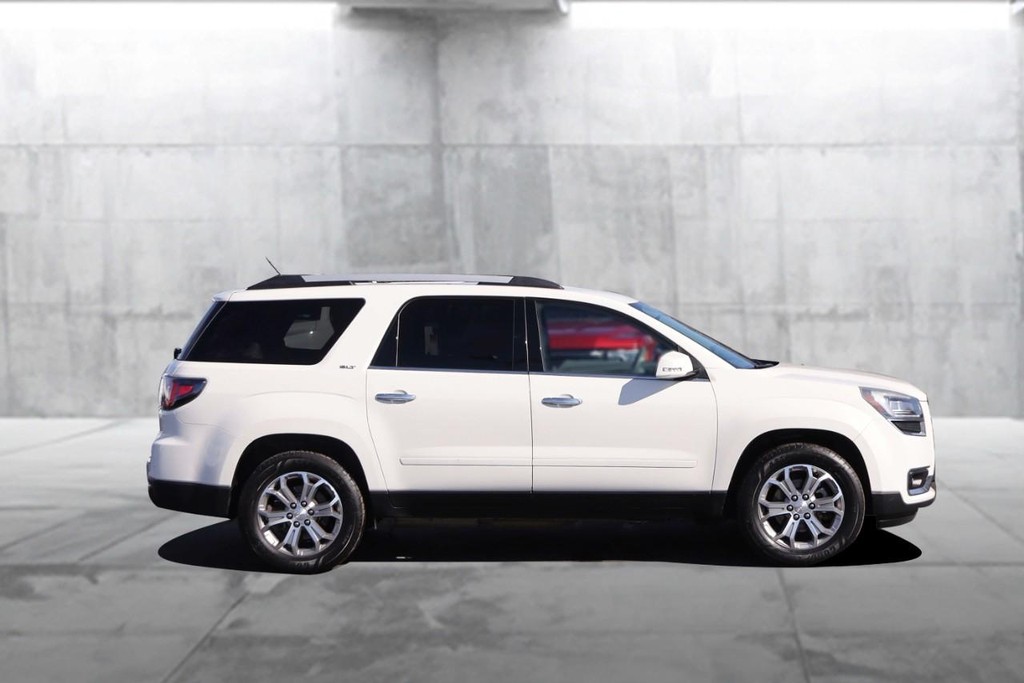 GMC Acadia Vehicle Image 05