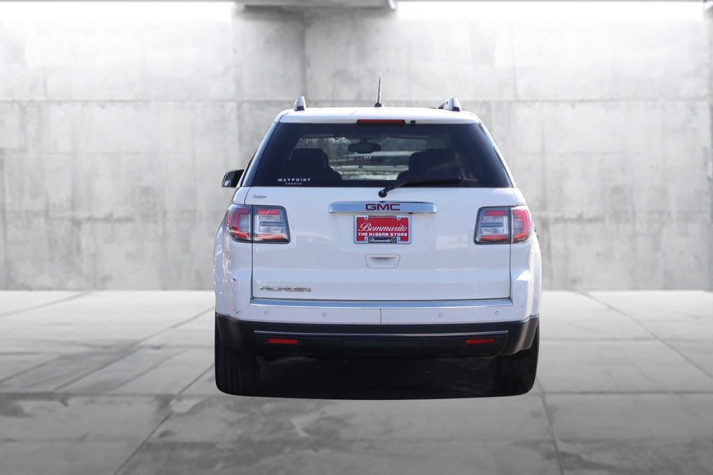 GMC Acadia Vehicle Image 06