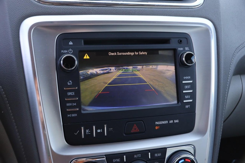 GMC Acadia Vehicle Image 16