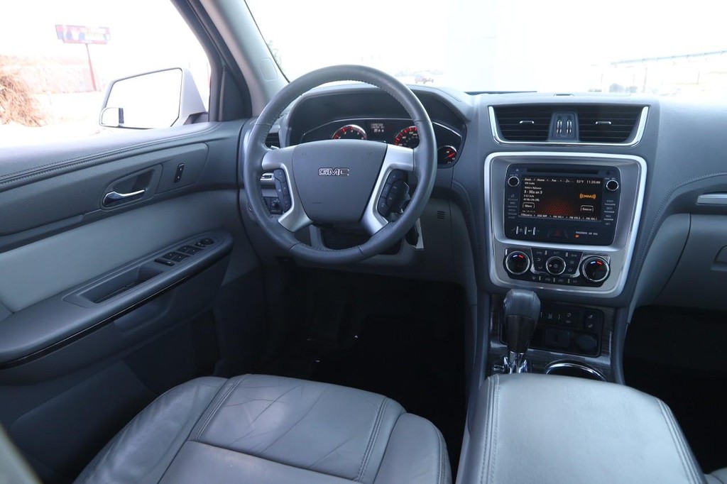 GMC Acadia Vehicle Image 21