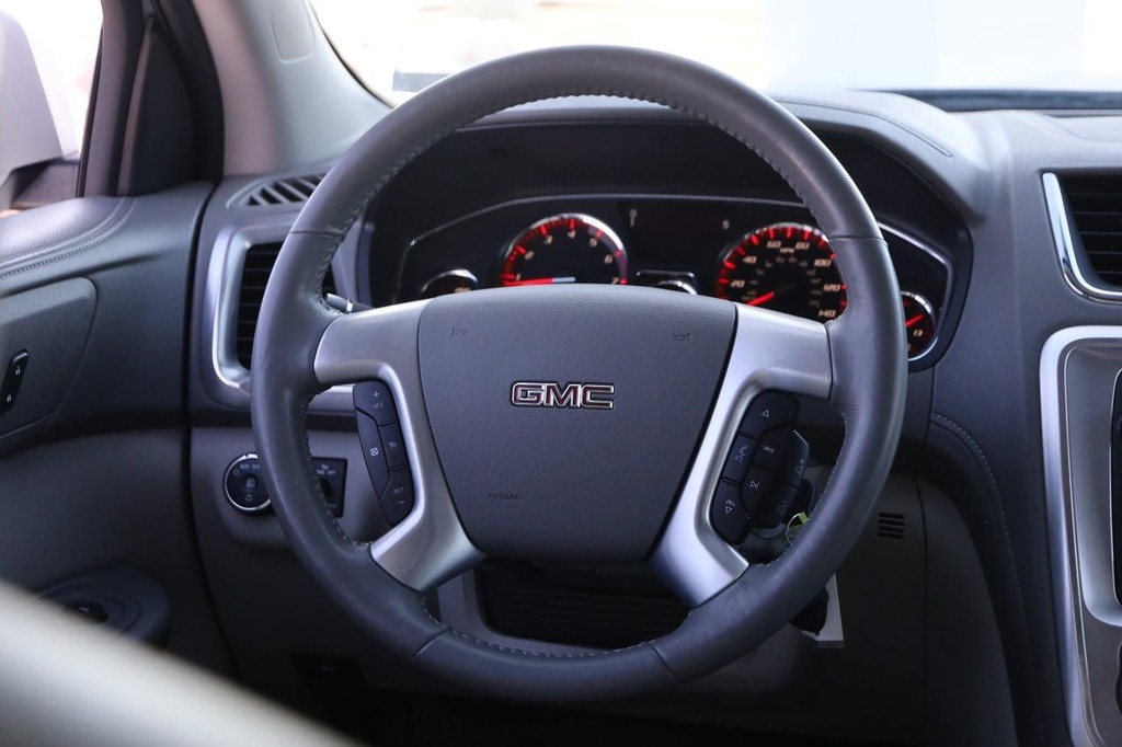 GMC Acadia Vehicle Image 22
