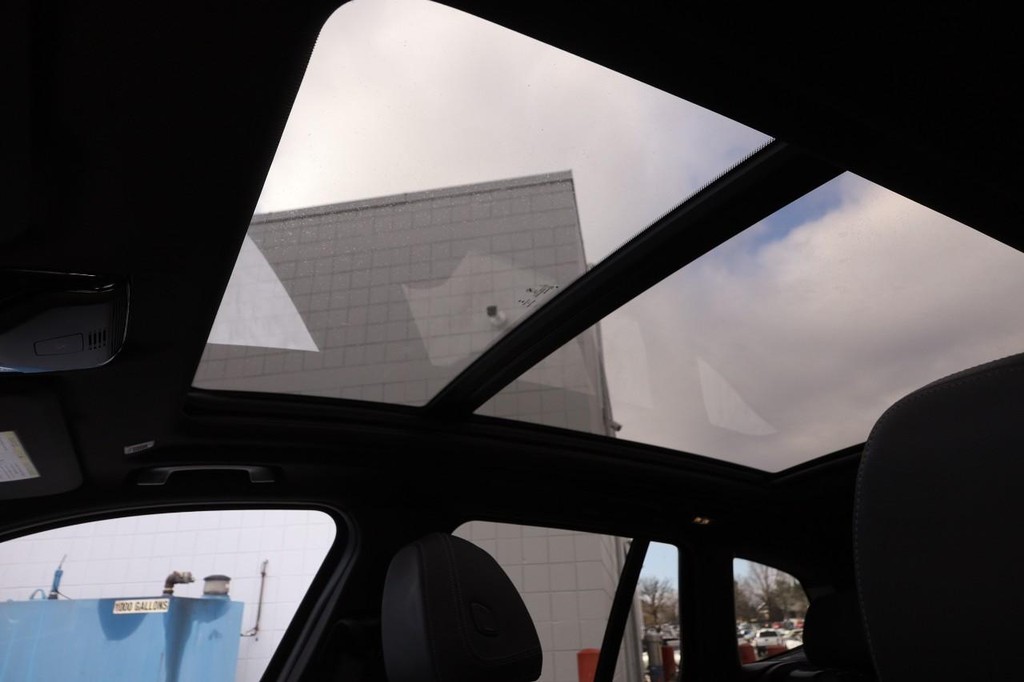 BMW X3 Vehicle Image 09