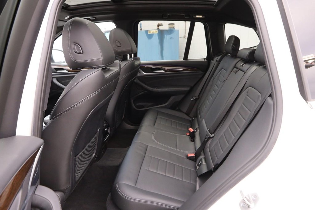 BMW X3 Vehicle Image 11