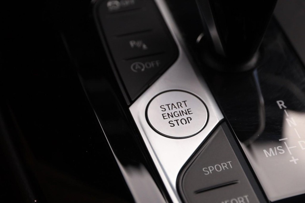 BMW X3 Vehicle Image 16