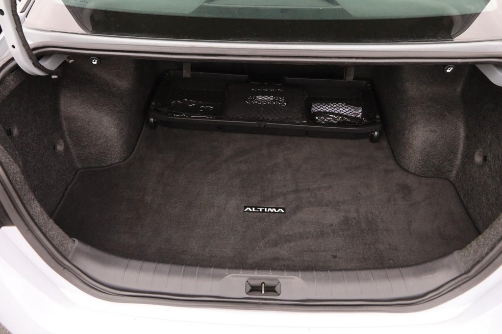 Nissan Altima Vehicle Image 07