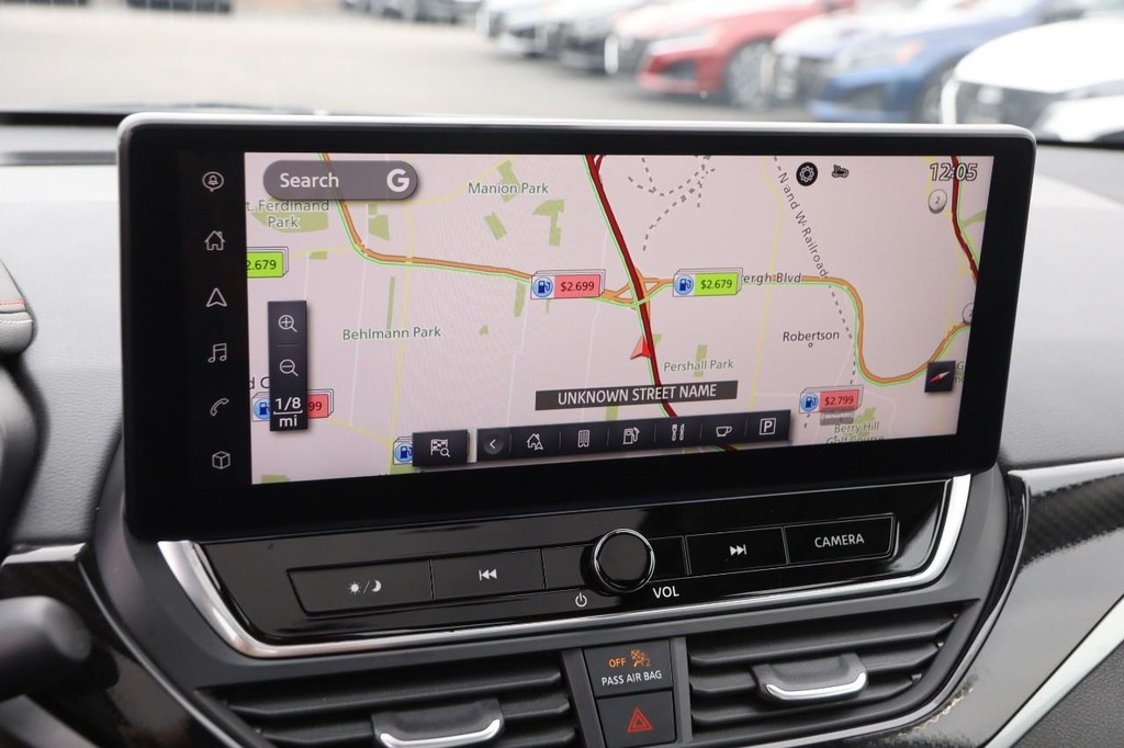 Nissan Altima Vehicle Image 16