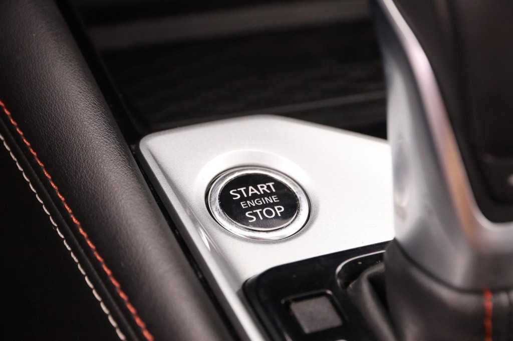 Nissan Altima Vehicle Image 19