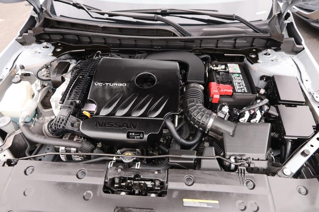 Nissan Altima Vehicle Image 27