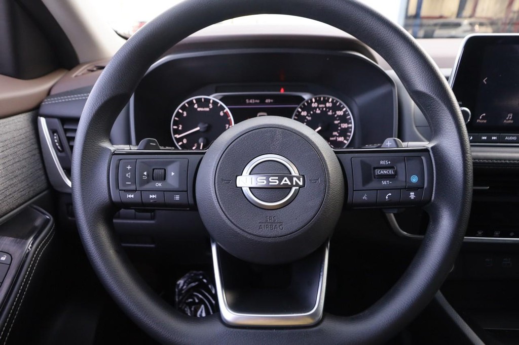 Nissan Rogue Vehicle Image 10