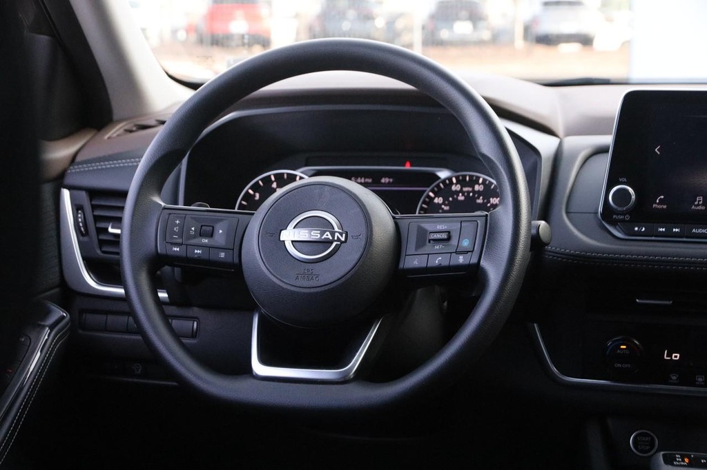 Nissan Rogue Vehicle Image 22