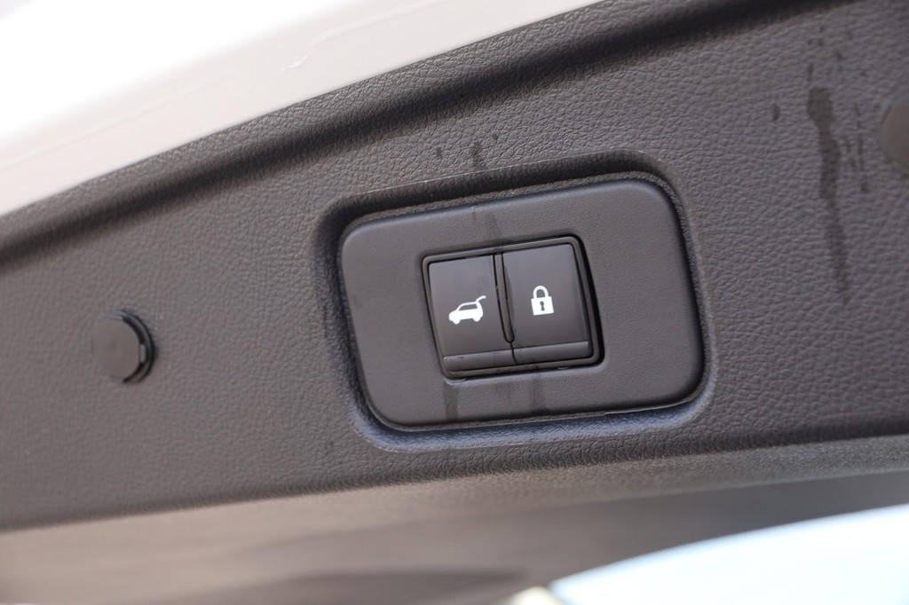 Nissan Pathfinder Vehicle Image 08