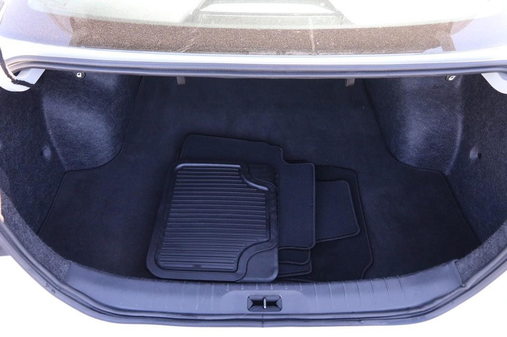 Nissan Altima Vehicle Image 07