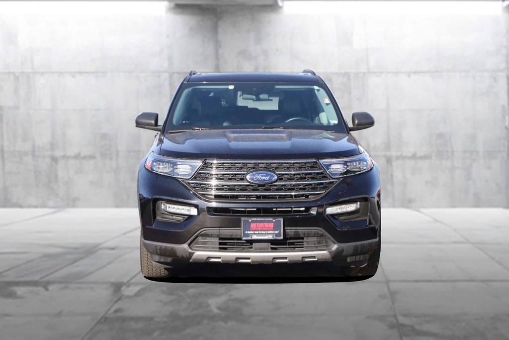 Ford Explorer Vehicle Full-screen Gallery Image 4