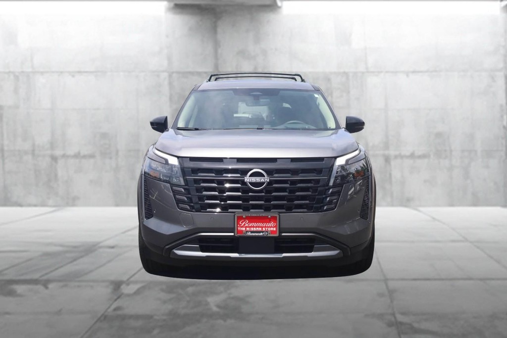 Nissan Pathfinder Vehicle Image 04