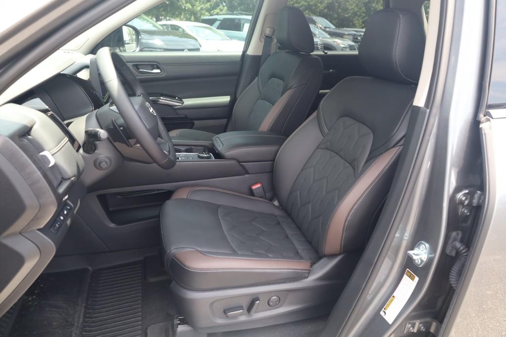 Nissan Pathfinder Vehicle Image 20