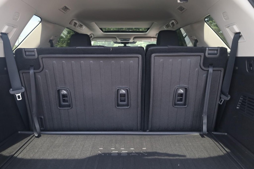 Nissan Pathfinder Vehicle Image 25
