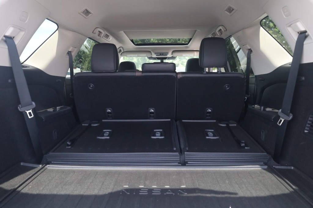 Nissan Pathfinder Vehicle Image 26