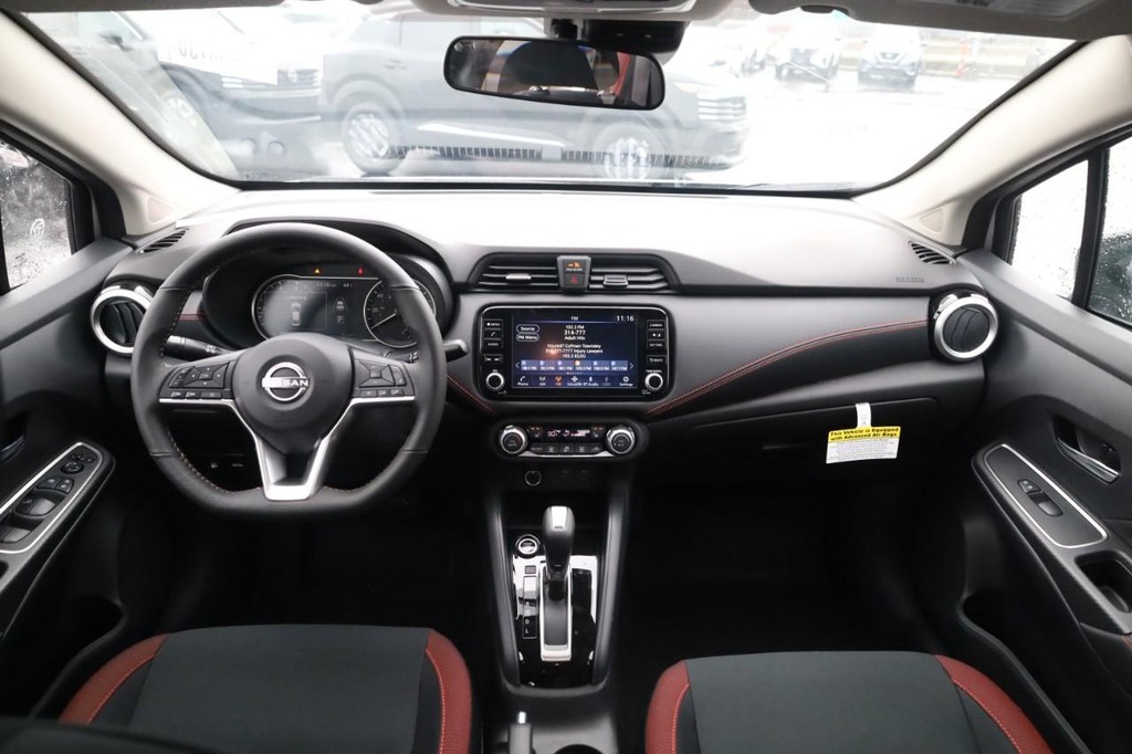 Nissan Versa Vehicle Image 07