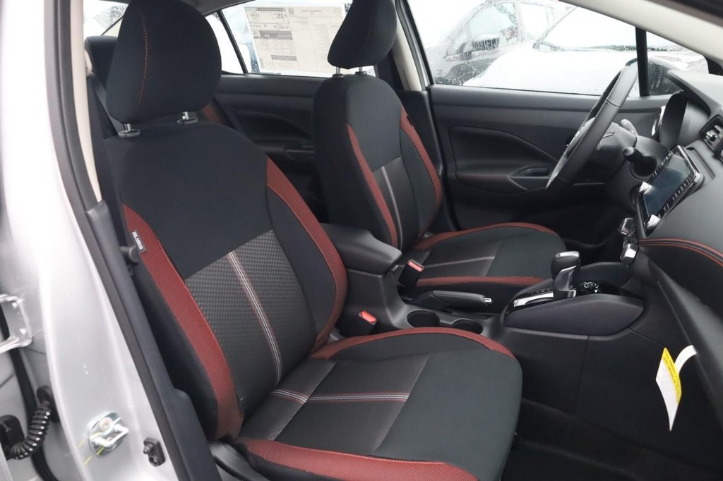 Nissan Versa Vehicle Image 19