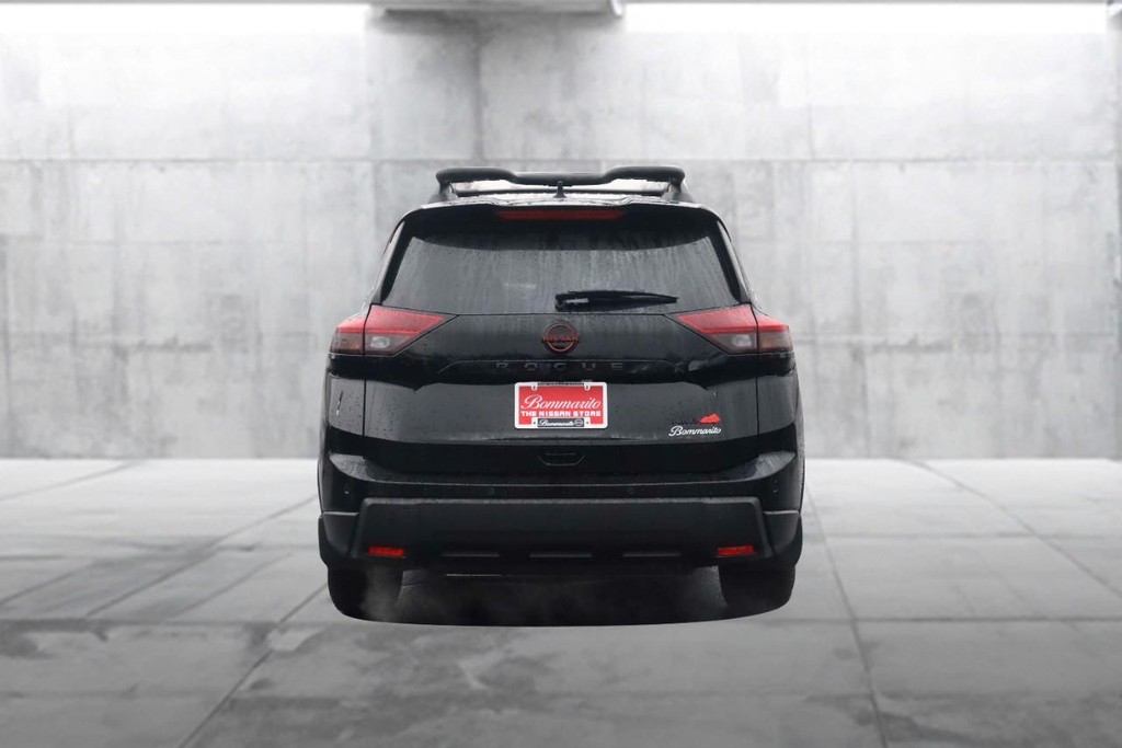 Nissan Rogue Vehicle Image 06