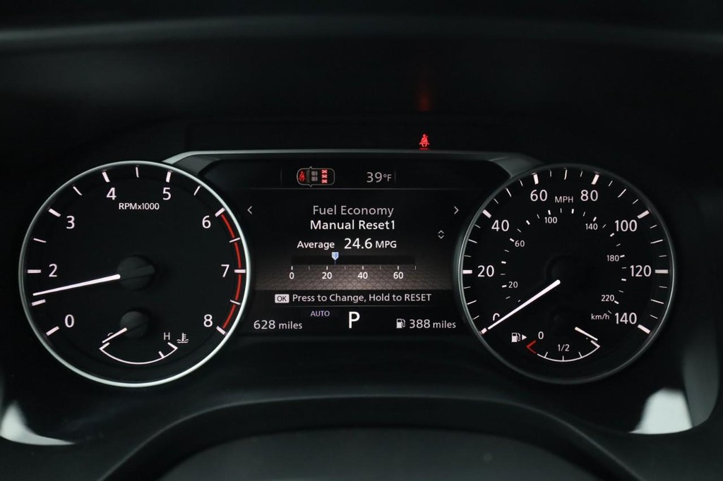 Nissan Rogue Vehicle Image 12