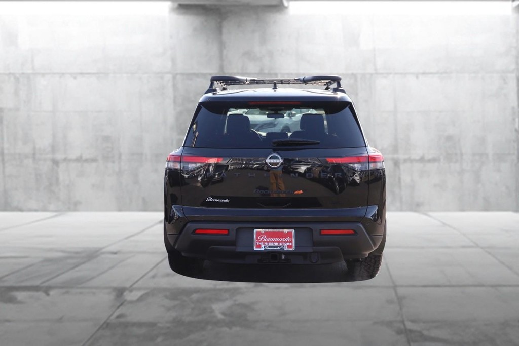 Nissan Pathfinder Vehicle Image 06