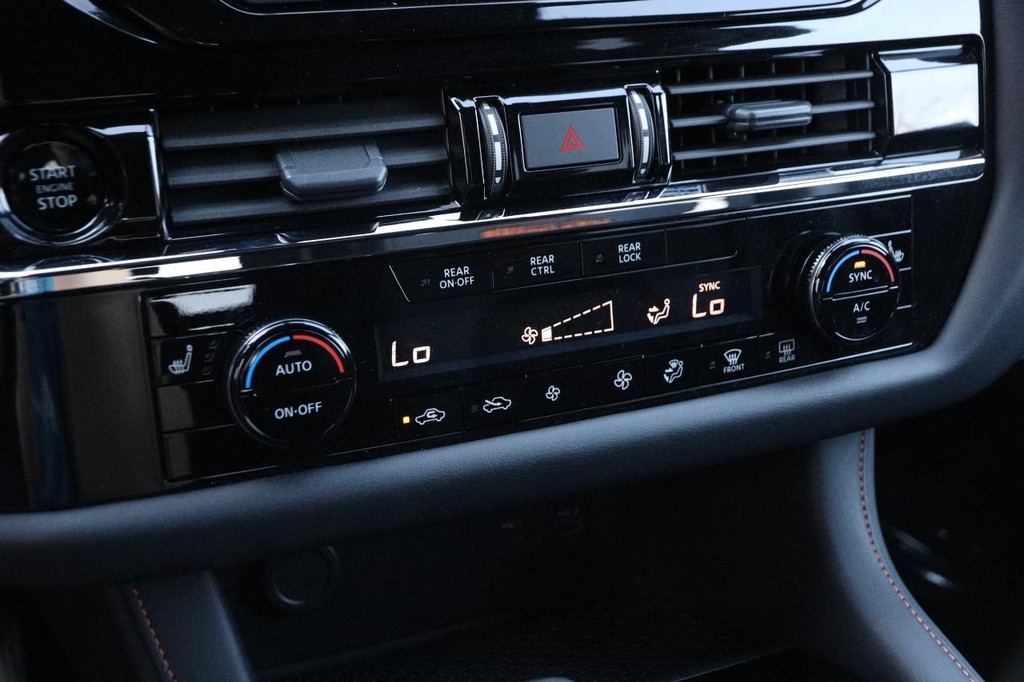 Nissan Pathfinder Vehicle Image 20