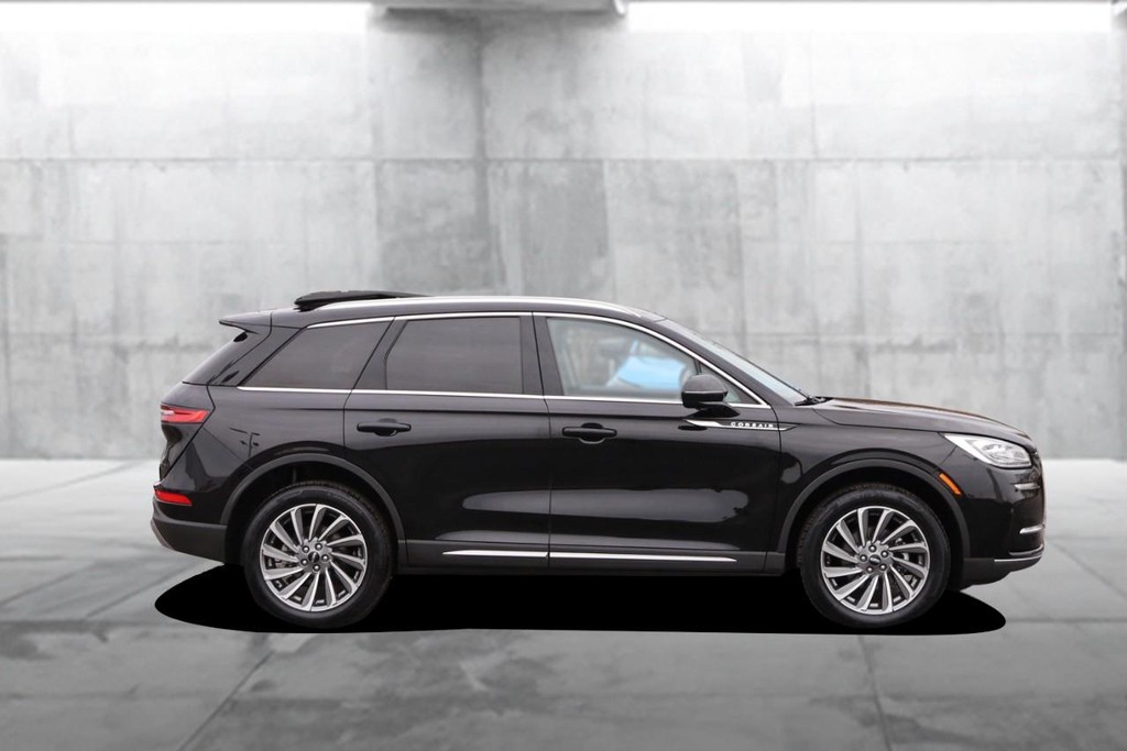 Lincoln Corsair Vehicle Image 05