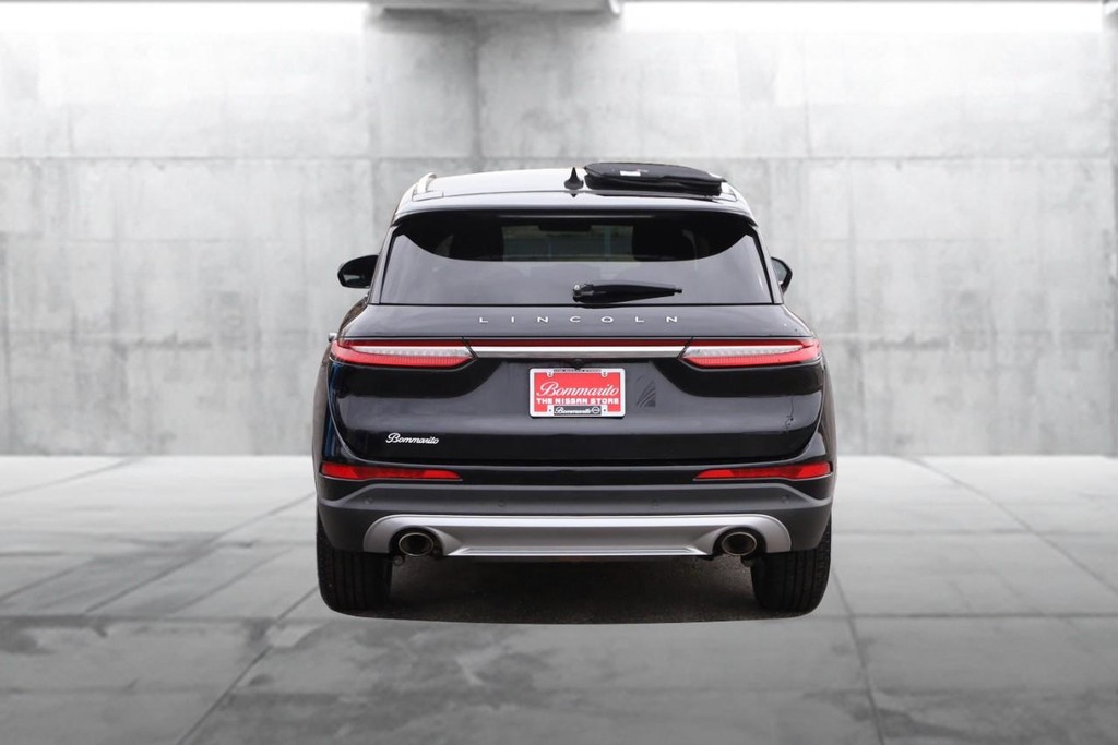 Lincoln Corsair Vehicle Image 06