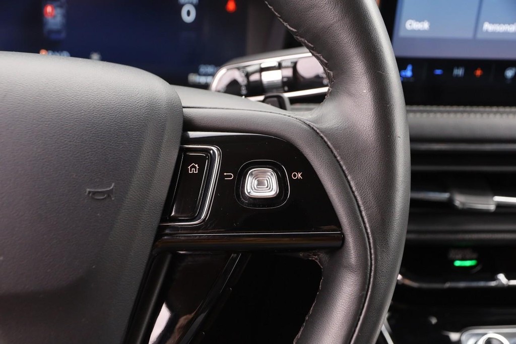 Lincoln Corsair Vehicle Image 13