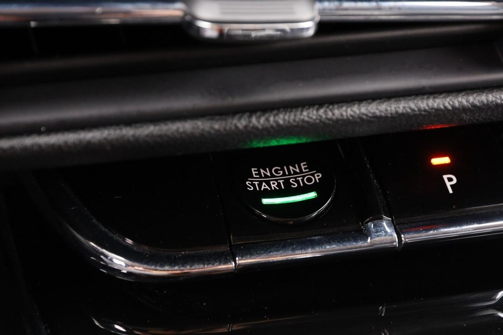 Lincoln Corsair Vehicle Image 15