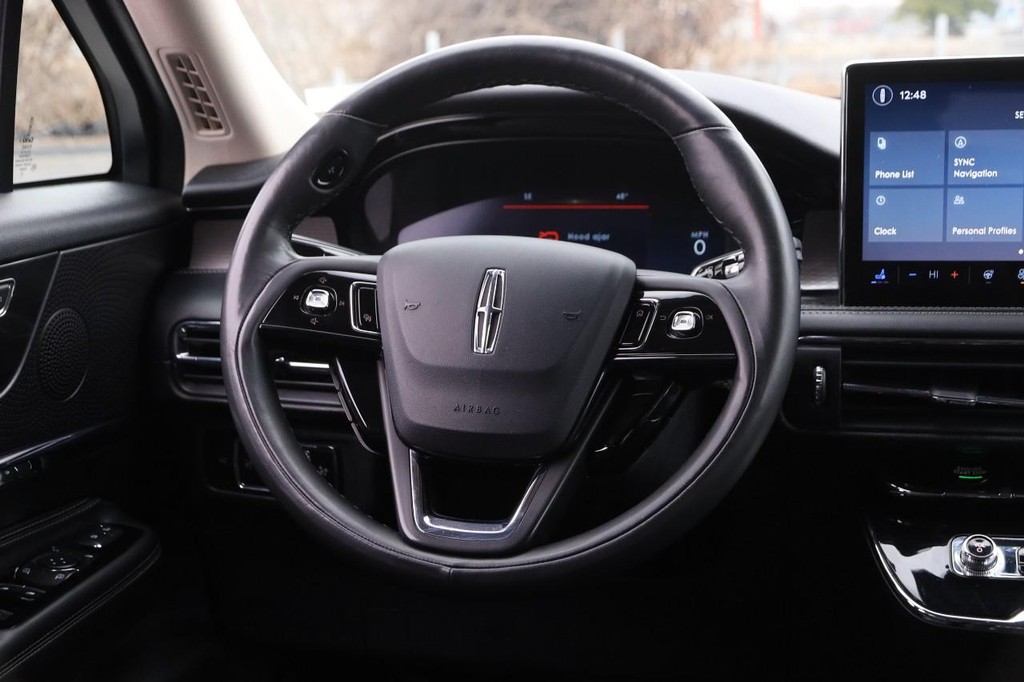 Lincoln Corsair Vehicle Image 25