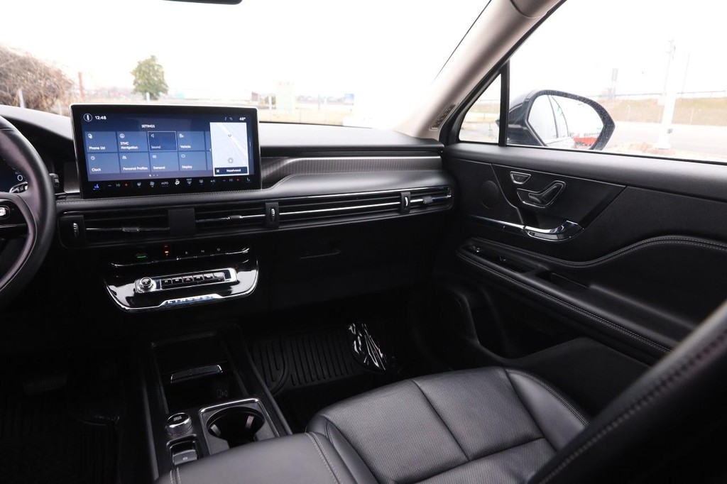 Lincoln Corsair Vehicle Image 27