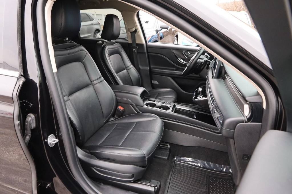 Lincoln Corsair Vehicle Image 28