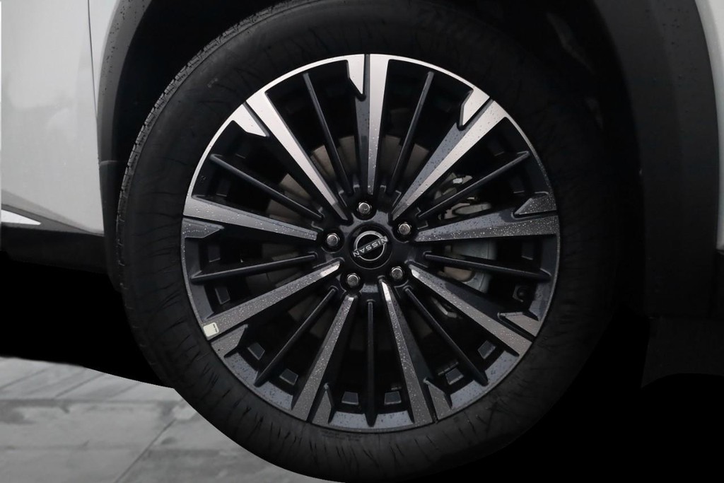 Nissan Pathfinder Vehicle Image 03